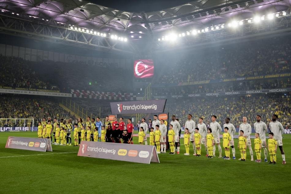 DERB�DE G�RMED�KLER�N�Z