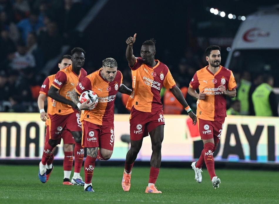 GALATASARAY'DA KARAR