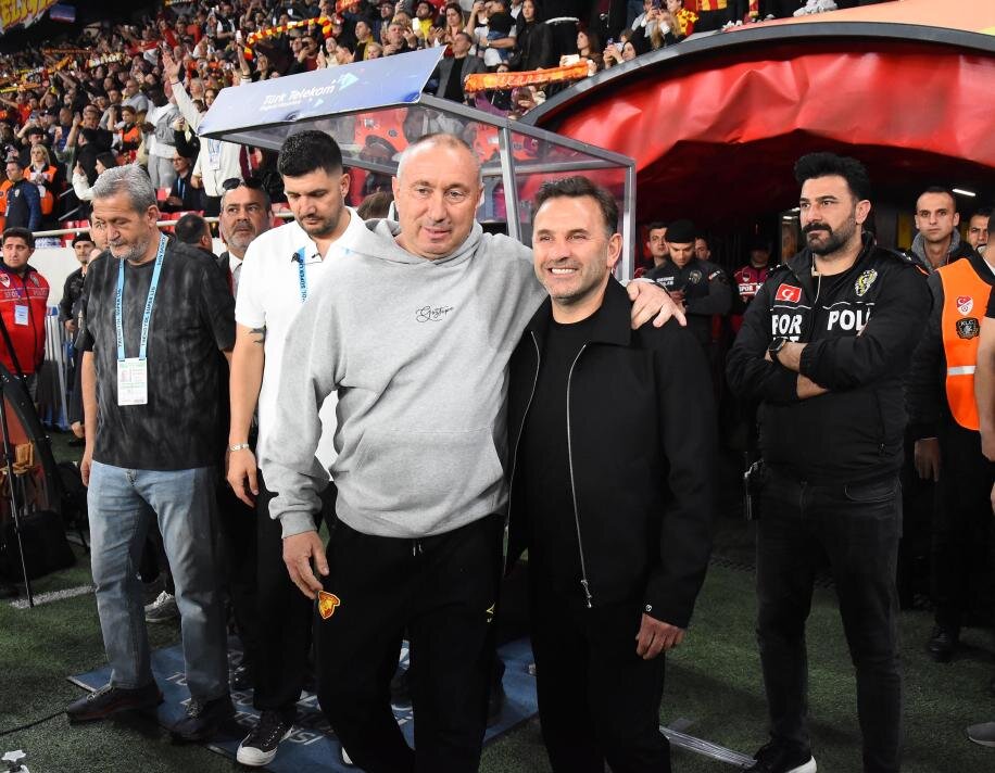 AHMET �AKAR'IN YORUMLARI