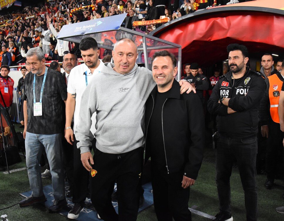 AHMET �AKAR'IN YORUMLARI