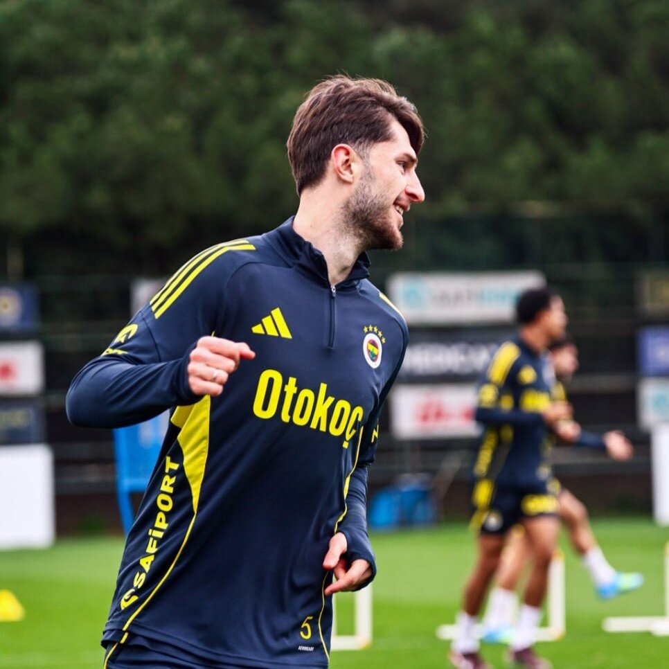 �SMA�L Y�KSEK TAKIMLA �ALI�TI