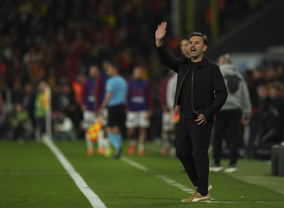 OKAN BURUK'TAN TAKIMA UYARI