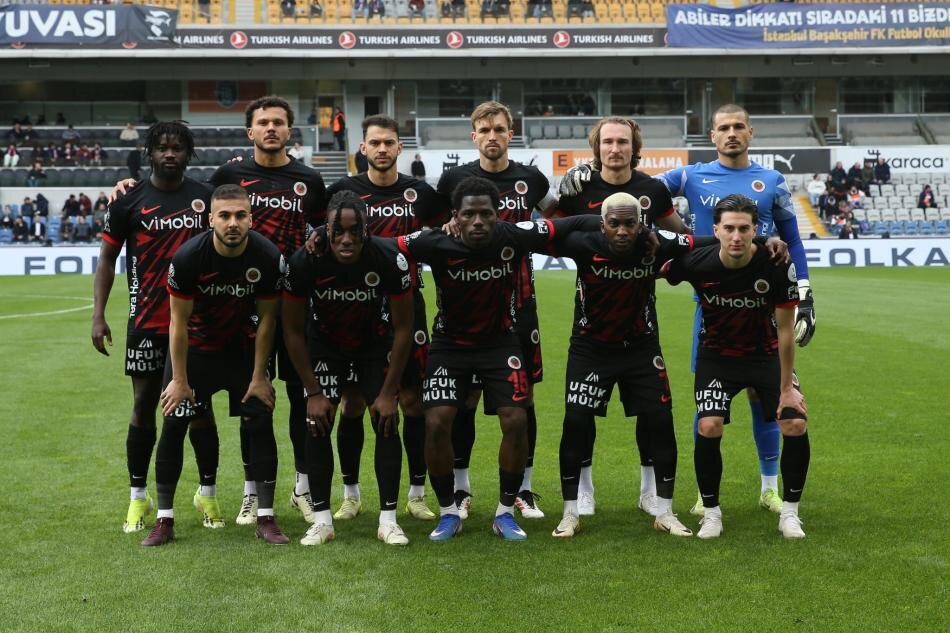 NIANG VE VELHO S�ZLER�