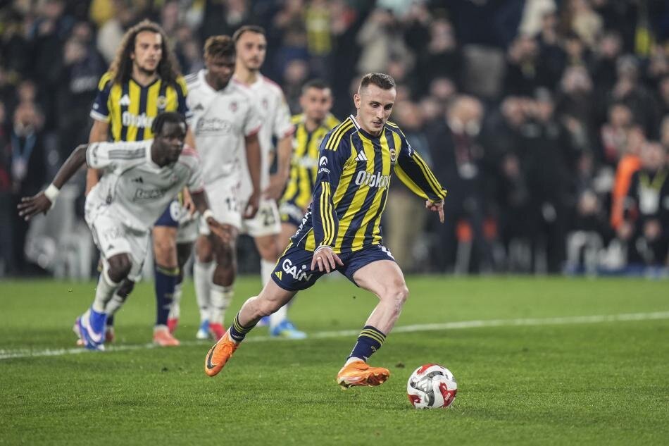 BE��KTA� DERB�S�NDEK� PENALTI