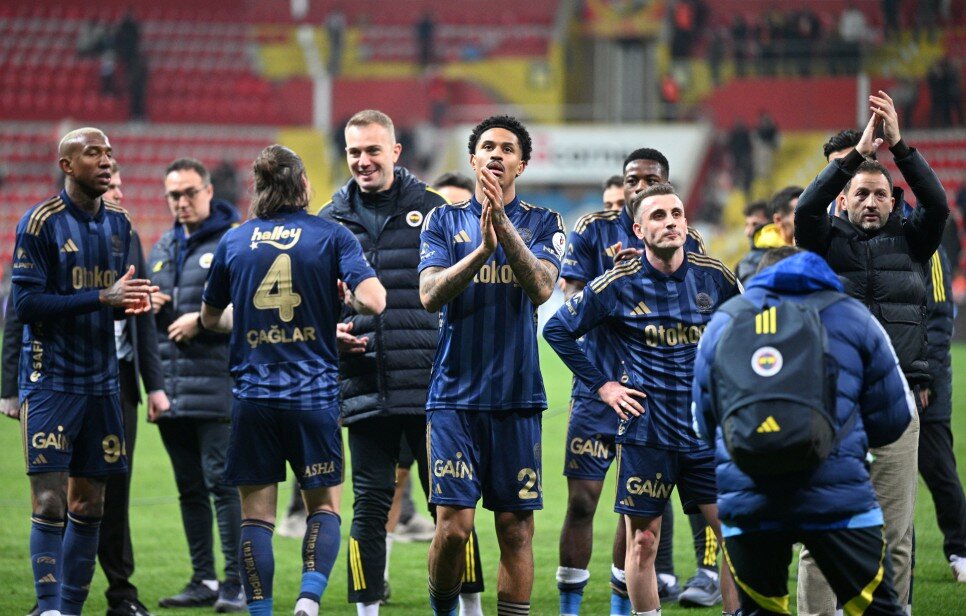 FENERBAH�E'DE HAYALLER CANLANDI