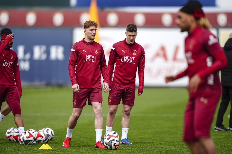 3 OYUNCU ANTRENMANA �IKMADI