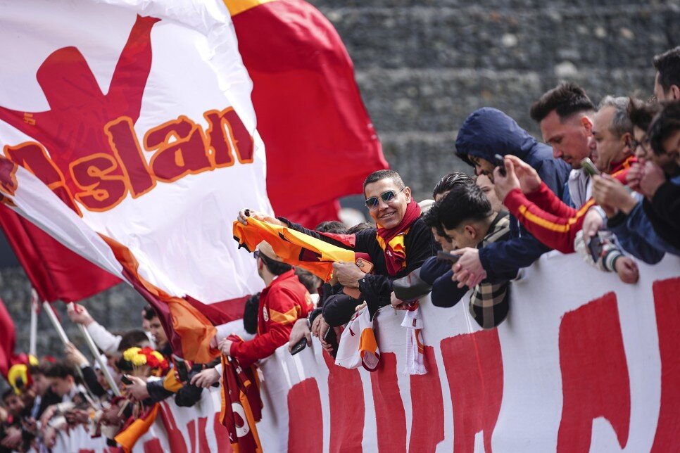 TARAFTARLAR MORAL VERD�