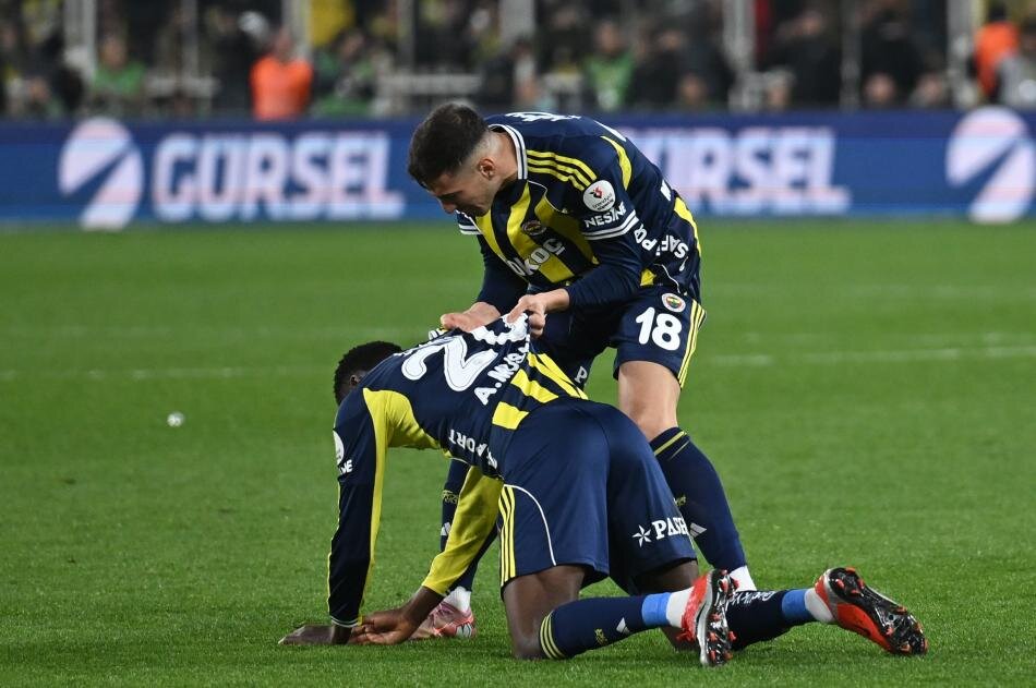 FENERBAH�E 3 MA�TA PUAN KAYBETT�