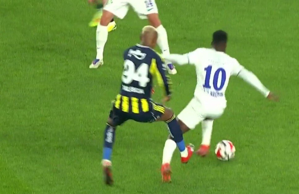 19' TALISCA'NIN OLOWOYIN'E FAUL�