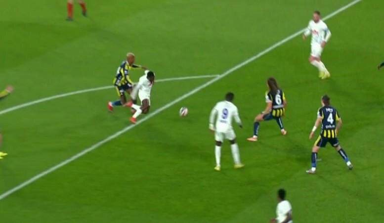 25' R�ZESPOR PENALTI BEKLED�...