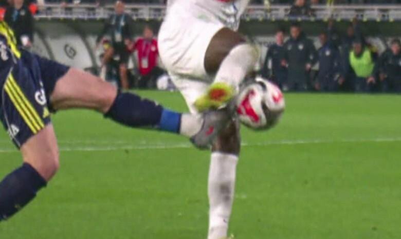 45+2' R�ZESPOR PENALTI BEKLED�