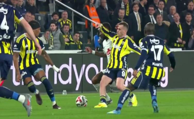 45+' KEREM'E FAUL VAR MI?