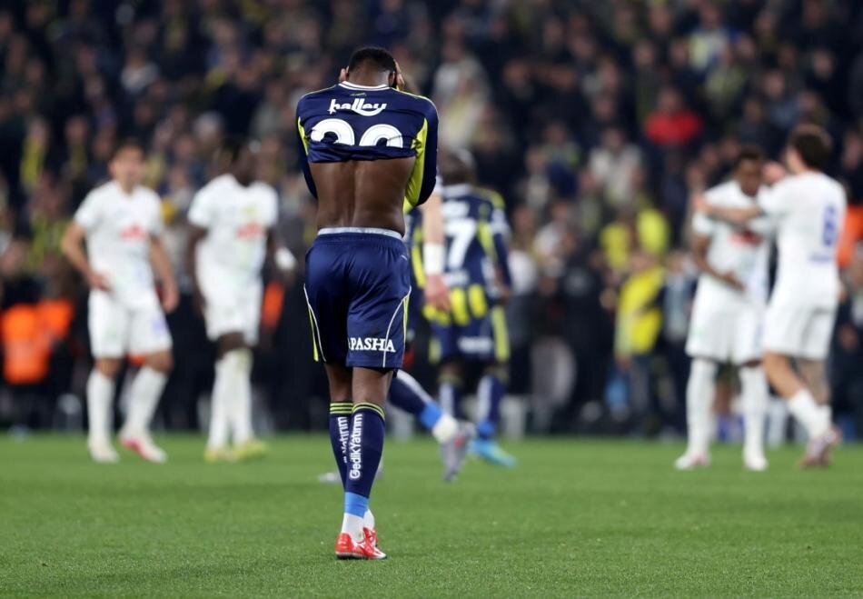 AHMET �AKAR'IN YORUMLARI