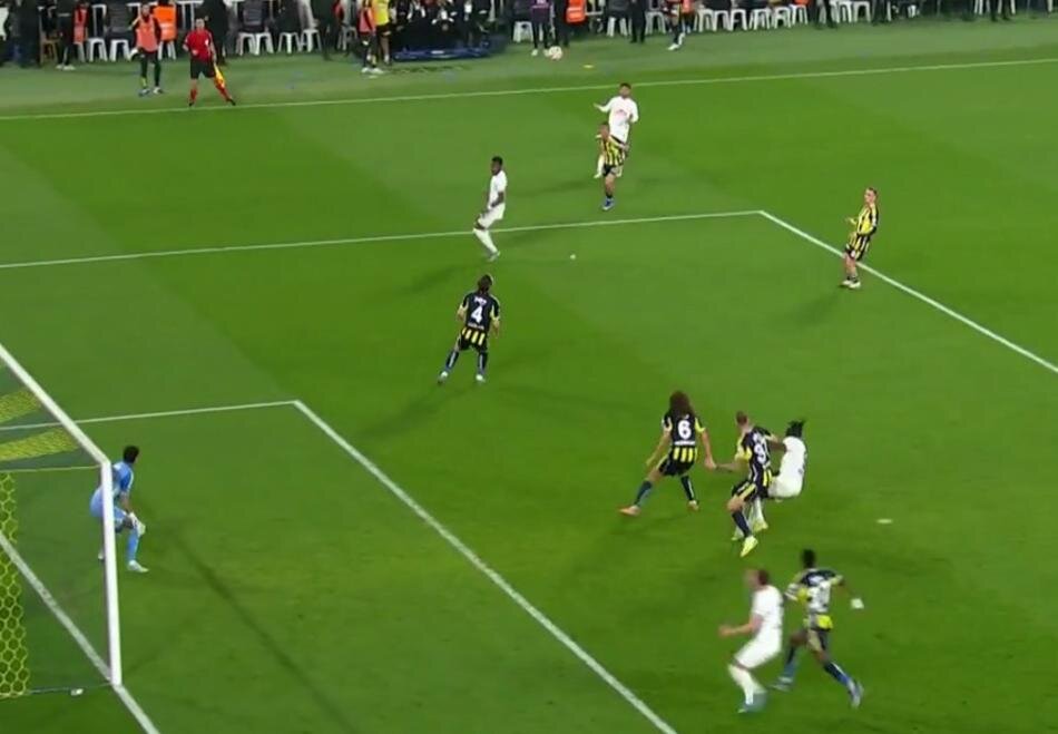 65' ALI SOW PENALTI BEKLED�