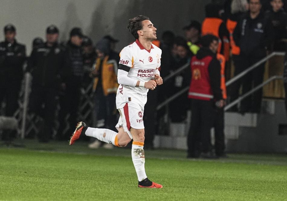 BU B�LGEDE OYNAYANLAR