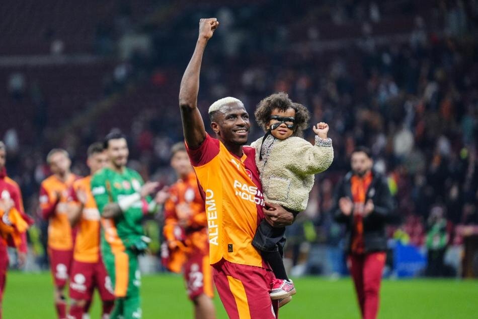 EN AZ 100 M�LYON EURO