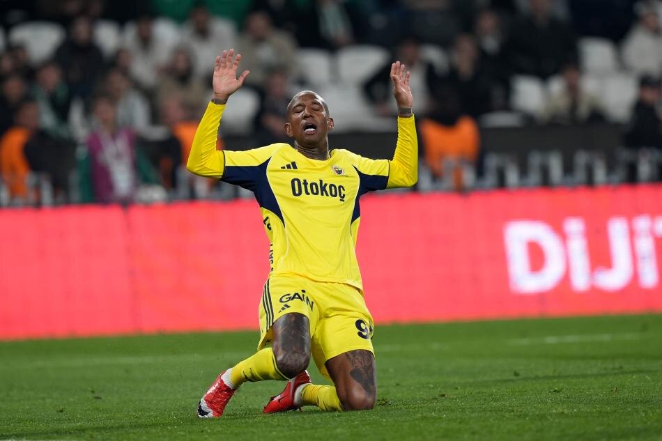 FENERBAH�E'YE K�T� ANILARI ANIMSATTI