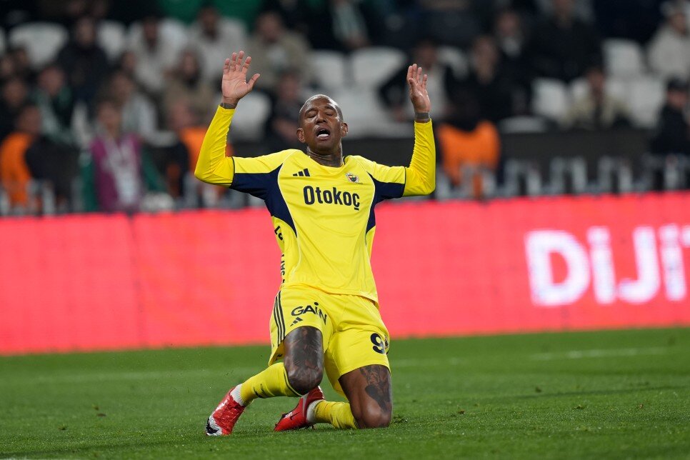 FENERBAH�E'YE K�T� ANILARI ANIMSATTI