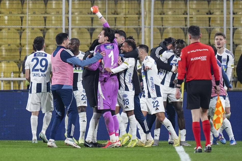 90+11'DE PUANLARI E��TLEME FIRSATINI KA�IRDI