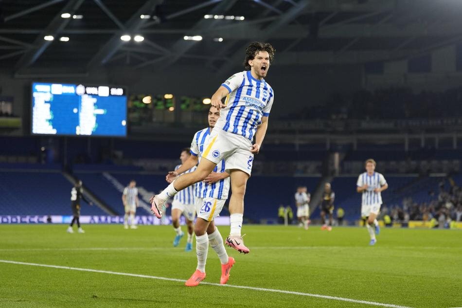 MANU YAKIN TAK�PTE