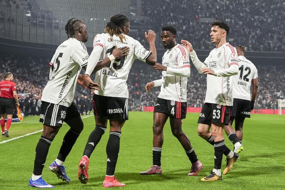 ''T�M OYUNCULAR G�REVLER�N� YAPTI''