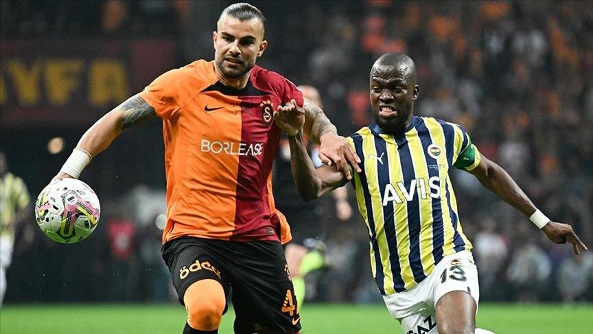 GALATASARAY'DAN �AMP�YONLU�A DERB� M�HR�
