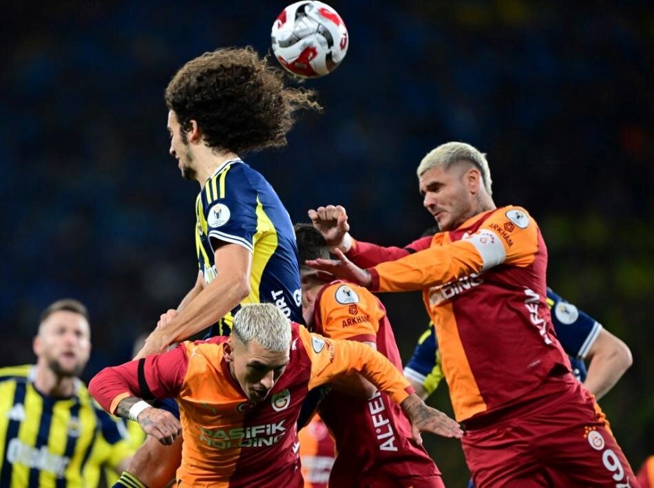 B�R MA�TA D�RDER GOL ATANLAR