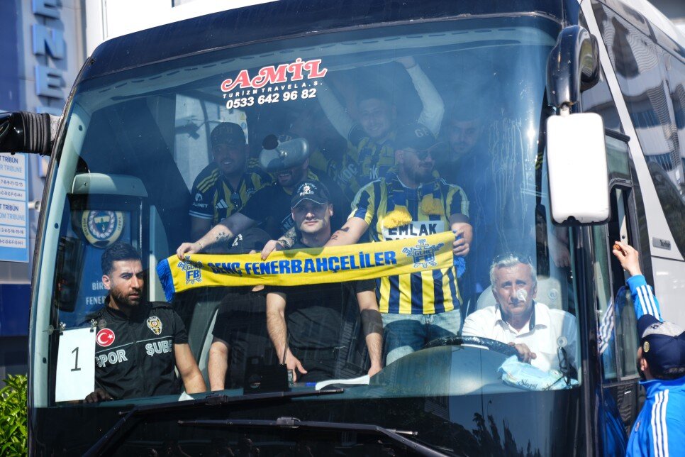 F.BAH�E TARAFTARI RAMS PARK'A G�TT�