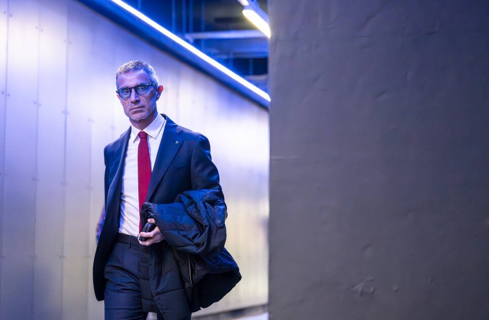 3 OYUNCUYU �ZLED�