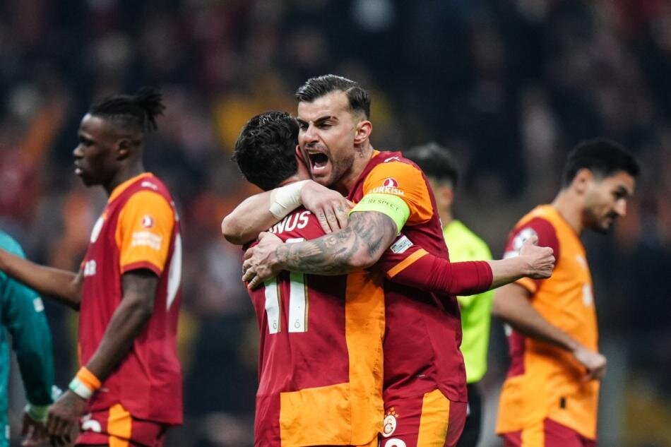 GALATASARAY'DA YERL� MVP!