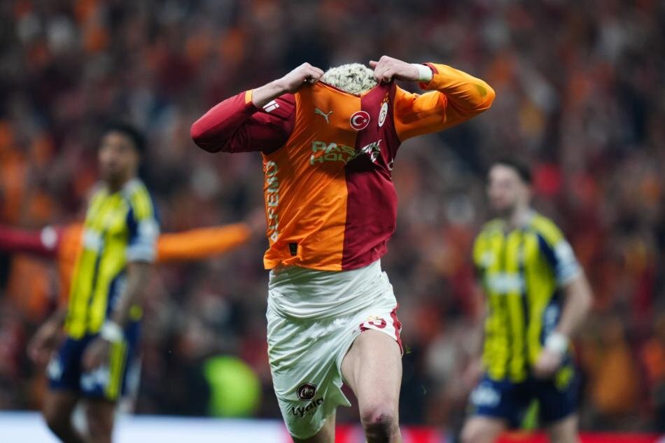 G.SARAY'I BEKLEYEN ZOR S�RE�