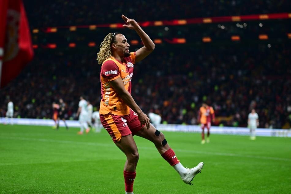 GALATASARAY'DA KARAR