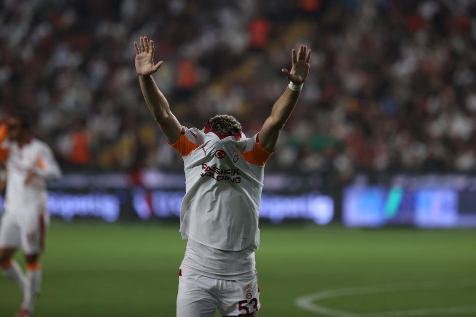 GALATASARAY'DA KR�Z