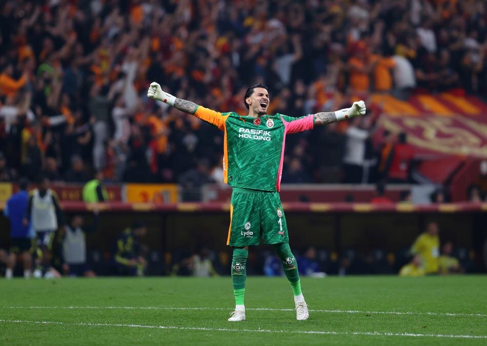 U�URCAN �AKIR GALATASARAY'DA