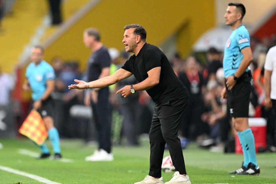 OKAN BURUK'TAN B�Y�K BA�ARI