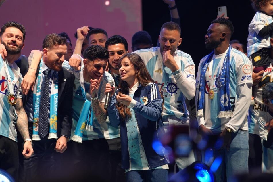 HAVA� F��EK G�STER�S�, MERVE �ZBEY