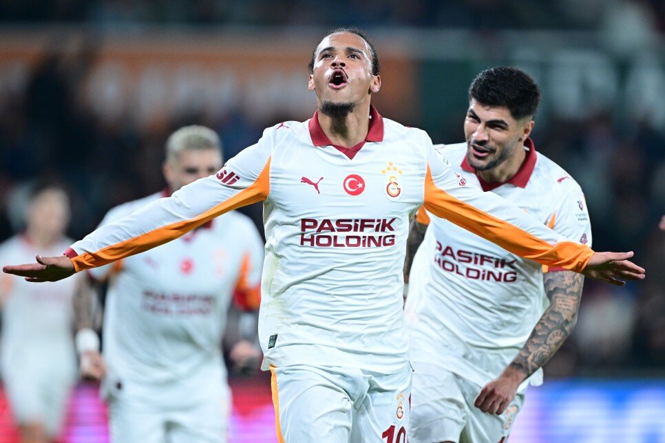 9. HAFTA BA�AK�EH�R 1-2 GALATASARAY
