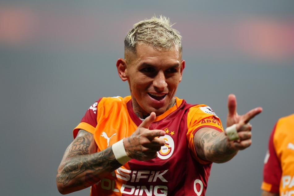 LUCAS TORREIRA