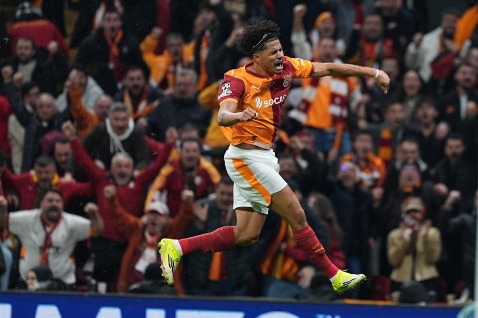 GALATASARAY �LE S�ZLE�MES�