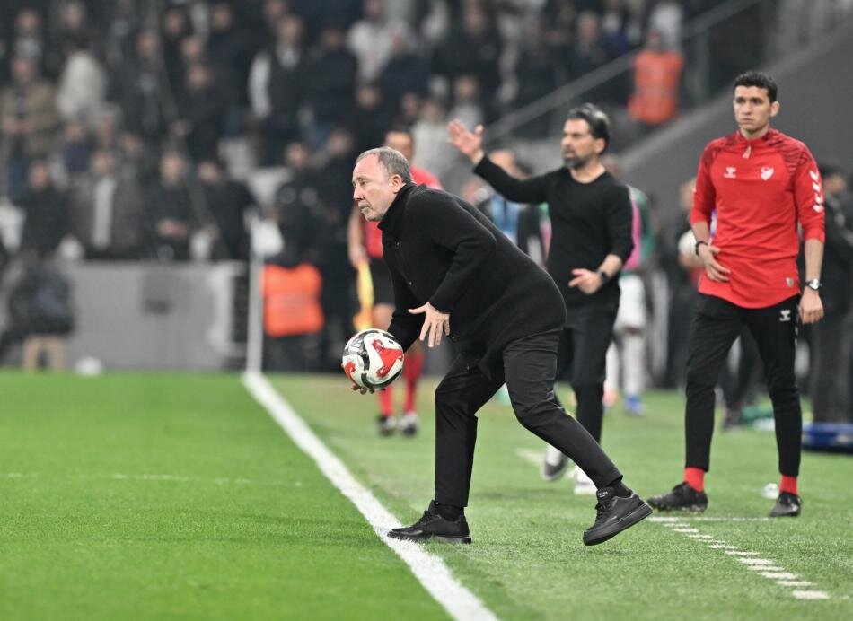 TRABZONSPOR MA�INDA TAKIMIN BA�INDA