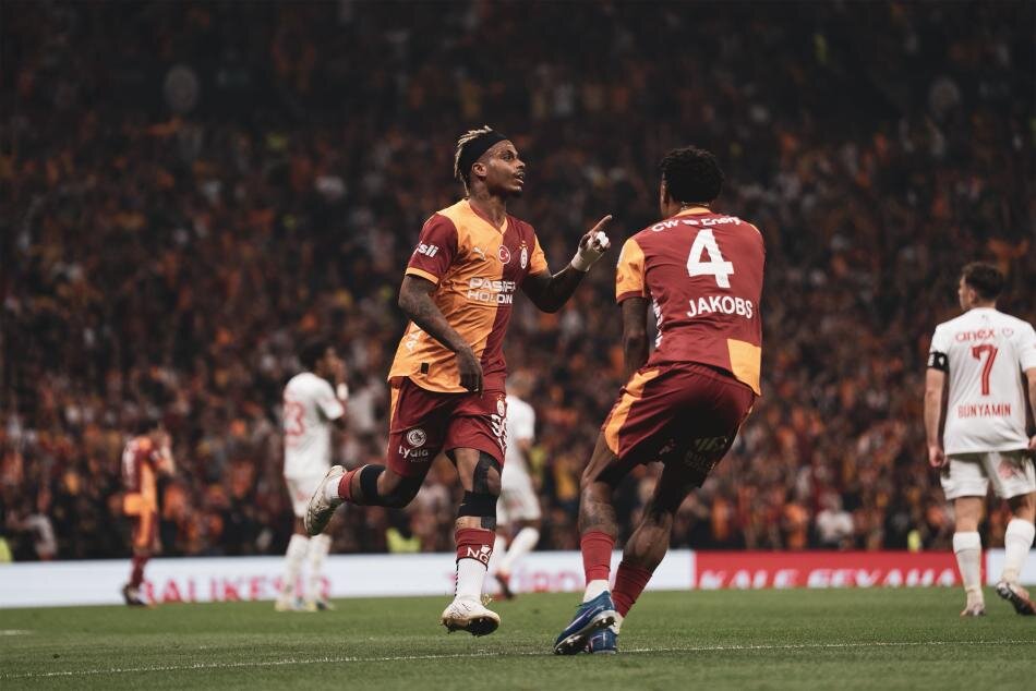 G.SARAY'DA D���NCE
