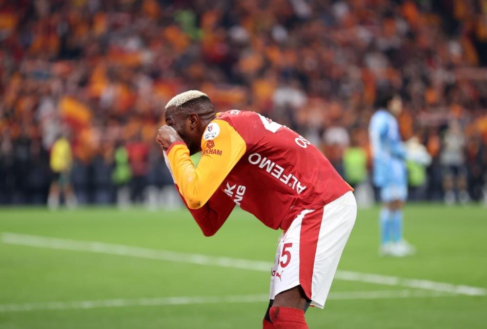 VICTOR OSIMHEN S�ZLER�