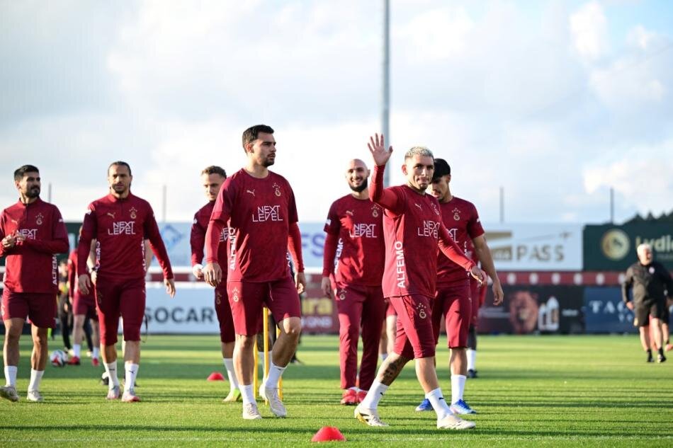 G.SARAY'DA HAZIRLIK BA�LADI