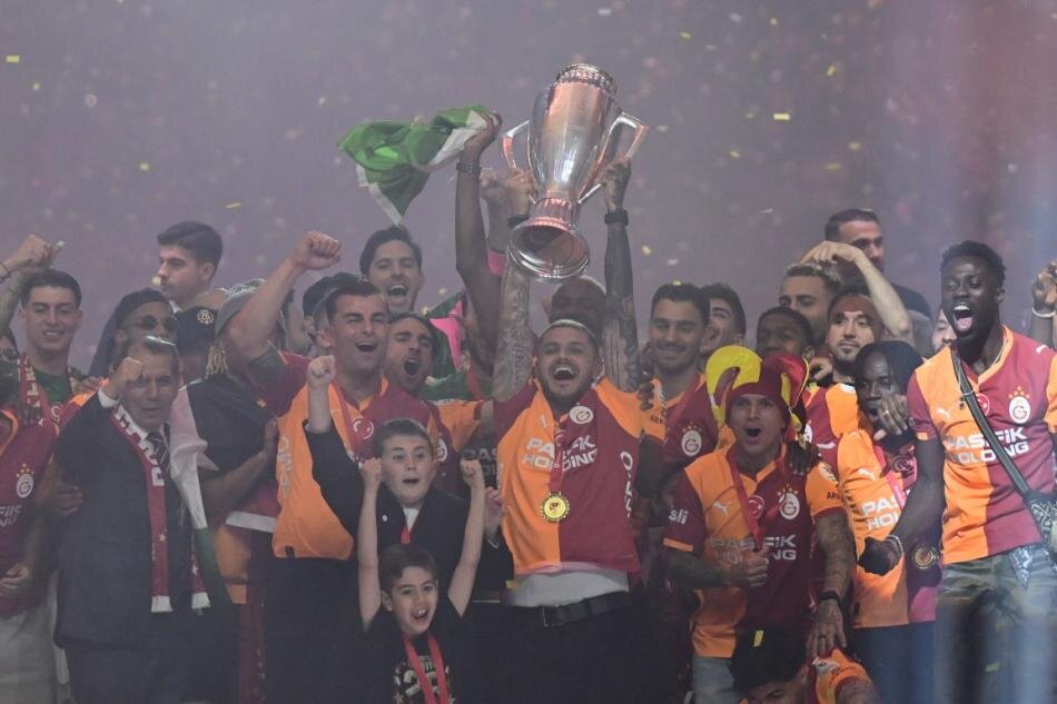 GALATASARAY YORUMLARI