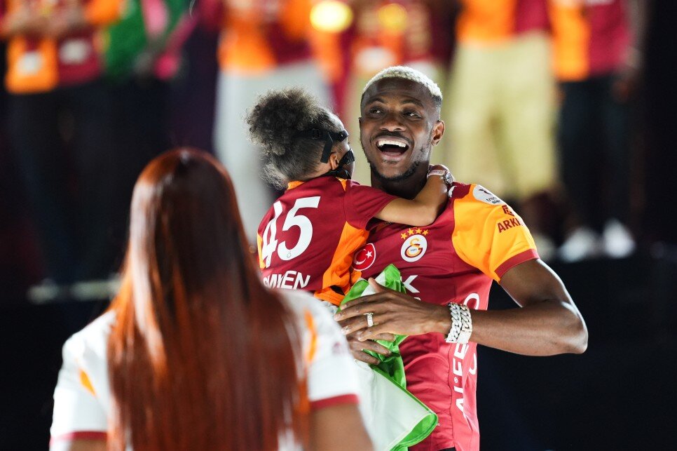 NAPOLI'N�N OSIMHEN TALEB�!
