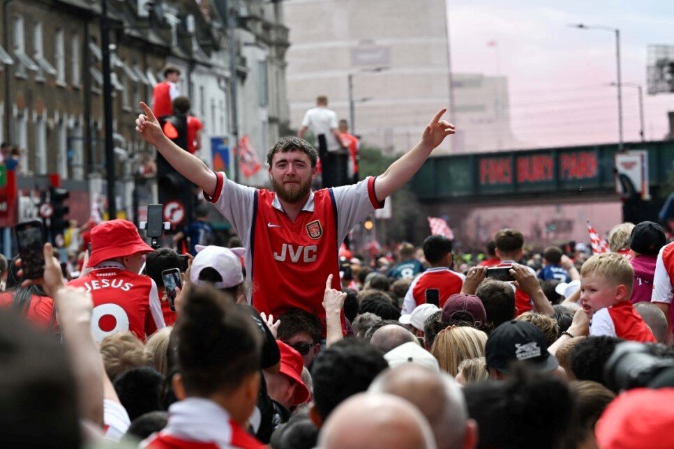 ARSENAL'DE B�Y�K ��LEN