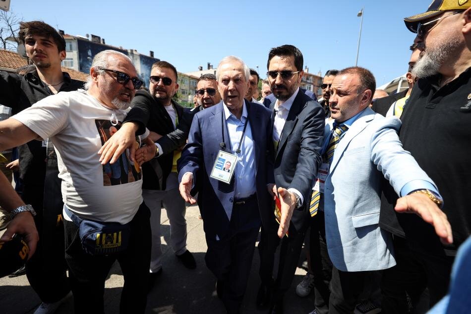 ZAMAN AZ, BEKLENT� B�Y�K