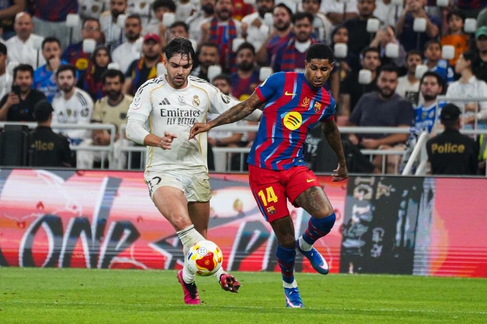 BARCELONA PERFORMANSI