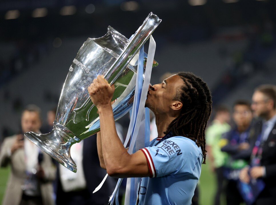 PEP'�N �ZEL �STE��YLE MANCHESTER CITY'YE G�TT�