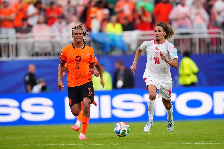 HOLLANDA'DA DO�DU, �K� FARKLI K�KENE SAH�P
